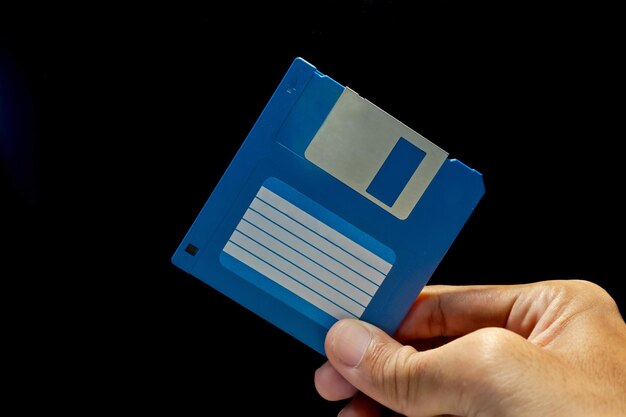 Установка SSD в корпус PS4 и закрепление диска
